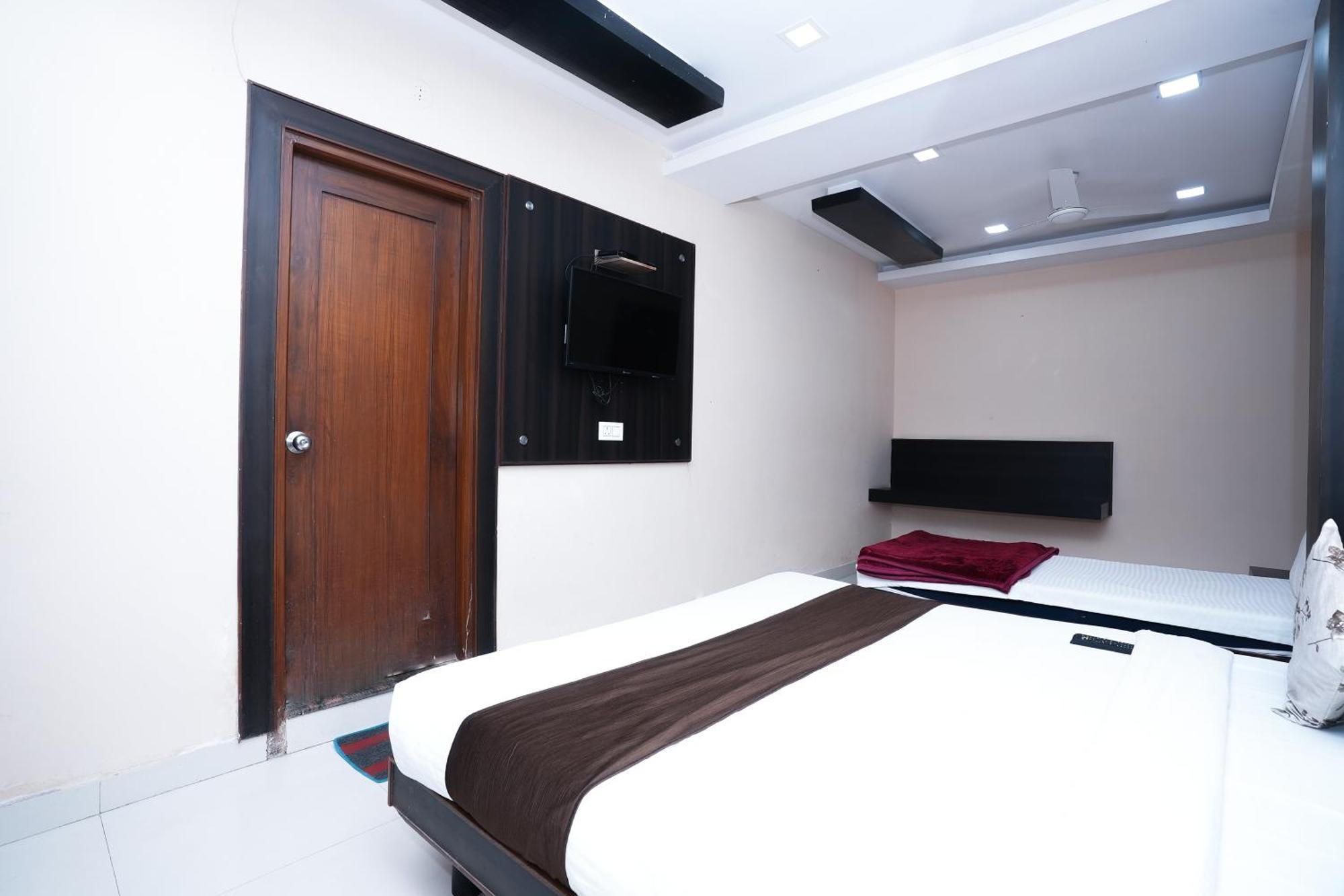 Hotel Madurai Near Central Bus Stand, אודייפור מראה חיצוני תמונה